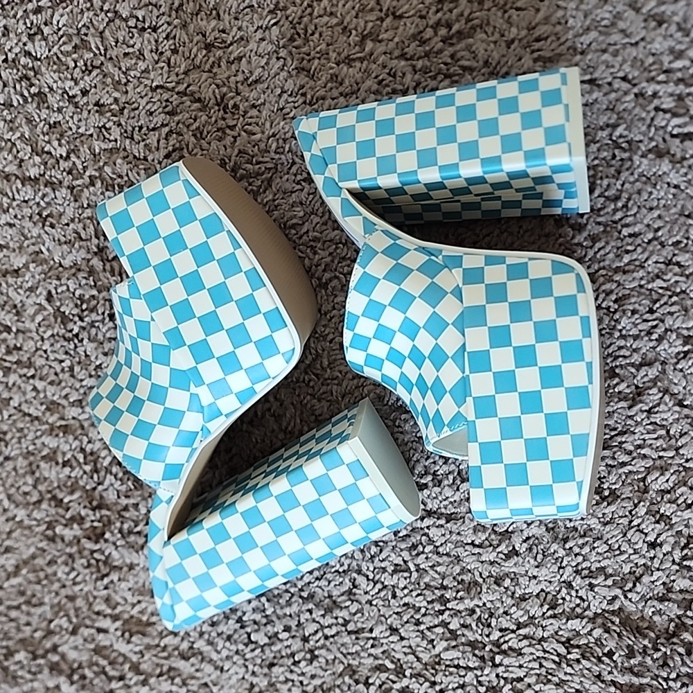 Steve Madden Trixie baby blue/white checkered slip on platform shoes-6 - Picture 4 of 9